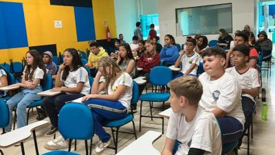 Turma da Tarde do Centro da Juventude participou da abertura do Projeto Jovens Comunicadores