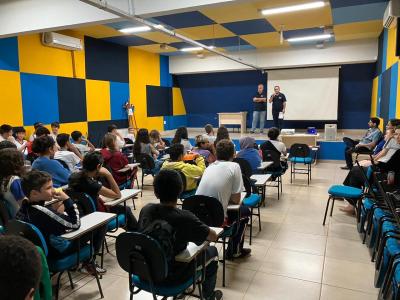 Turma da Tarde do Centro da Juventude participou da abertura do Projeto Jovens Comunicadores