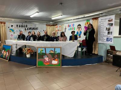ColÃ©gio Gildo promove debate com escritores laranjeirenses para celebrar o dia do livro infantil