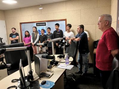 LS: Nesta quarta-feira, a RÃ¡dio Campo Aberto FM recebeu a 1Âª Turma do Projeto "Jovens Comunicadores" 