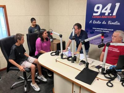 LS: Nesta quarta-feira, a RÃ¡dio Campo Aberto FM recebeu a 1Âª Turma do Projeto "Jovens Comunicadores" 