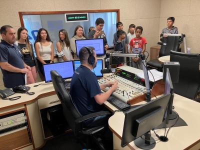 LS: Nesta quarta-feira, a RÃ¡dio Campo Aberto FM recebeu a 1Âª Turma do Projeto "Jovens Comunicadores" 