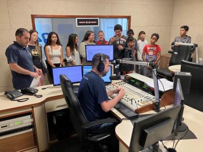 LS: Nesta quarta-feira, a RÃ¡dio Campo Aberto FM recebeu a 1Âª Turma do Projeto "Jovens Comunicadores" 