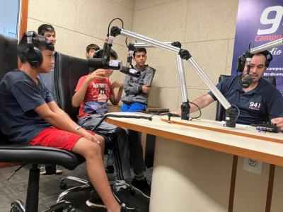 LS: Nesta quarta-feira, a RÃ¡dio Campo Aberto FM recebeu a 1Âª Turma do Projeto "Jovens Comunicadores" 