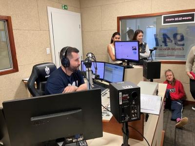LS: Nesta quarta-feira, a RÃ¡dio Campo Aberto FM recebeu a 1Âª Turma do Projeto "Jovens Comunicadores" 