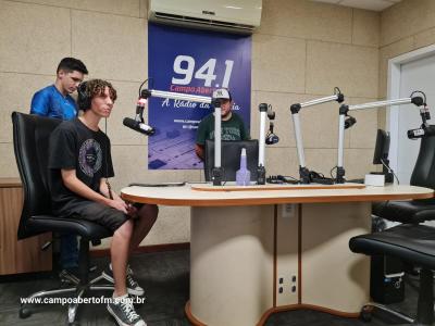 Etapa das visitas a Campo Aberto FM do Projeto Jovens Comunicadores foi concluÃ­da nesta segunda (29)