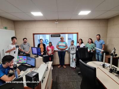 Etapa das visitas a Campo Aberto FM do Projeto Jovens Comunicadores foi concluÃ­da nesta segunda (29)