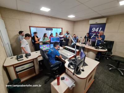 Etapa das visitas a Campo Aberto FM do Projeto Jovens Comunicadores foi concluÃ­da nesta segunda (29)