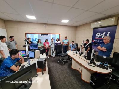 Etapa das visitas a Campo Aberto FM do Projeto Jovens Comunicadores foi concluÃ­da nesta segunda (29)