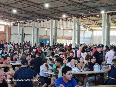 LS: Costelada do Rotary recebeu centenas de pessoas para comemorar o Dia do Trabalhador