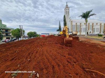 ParÃ³quia Sant'Ana de Laranjeiras do Sul iniciou as obras de RevitalizaÃ§Ã£o da PraÃ§a da Igreja Matriz