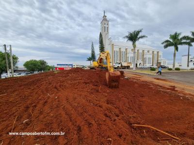 ParÃ³quia Sant'Ana de Laranjeiras do Sul iniciou as obras de RevitalizaÃ§Ã£o da PraÃ§a da Igreja Matriz