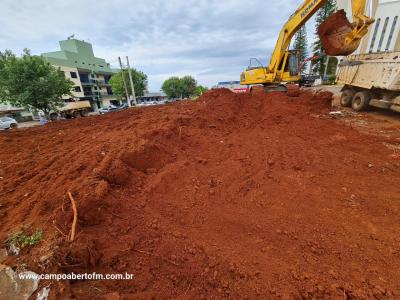 ParÃ³quia Sant'Ana de Laranjeiras do Sul iniciou as obras de RevitalizaÃ§Ã£o da PraÃ§a da Igreja Matriz