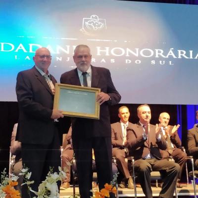 Laranjeirenses recebem tÃ­tulo de CidadÃ£o HonorÃ¡rio 