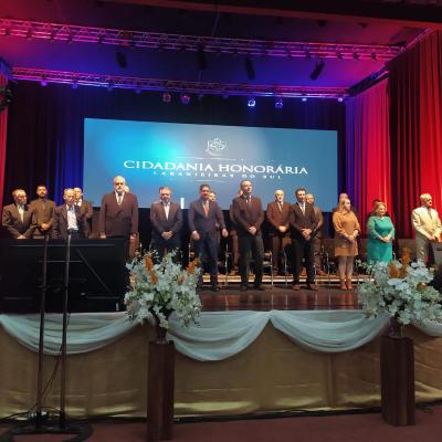 Laranjeirenses recebem tÃ­tulo de CidadÃ£o HonorÃ¡rio 