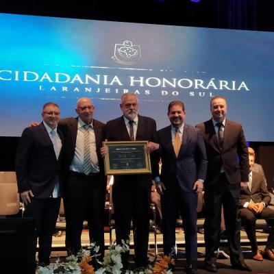 Laranjeirenses recebem tÃ­tulo de CidadÃ£o HonorÃ¡rio 