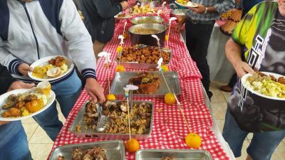 Festa gastronÃ´mica do cabrito, neste domingo, reuniu centenas de pessoas