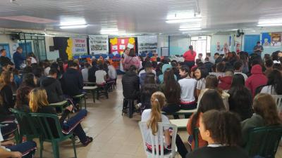 LS: ColÃ©gio Estadual Professor Gildo AluÃ­sio Schuck encerra Projeto Tampinha Reciclada, GratidÃ£o Compartilhada