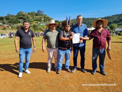 Aldeia de Rio das Cobras em Nova Laranjeiras recebe caravana com representantes dos governos federal e estadual