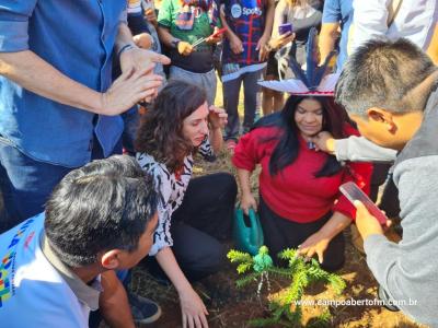 Aldeia de Rio das Cobras em Nova Laranjeiras recebe caravana com representantes dos governos federal e estadual