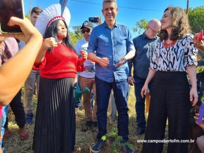 Aldeia de Rio das Cobras em Nova Laranjeiras recebe caravana com representantes dos governos federal e estadual