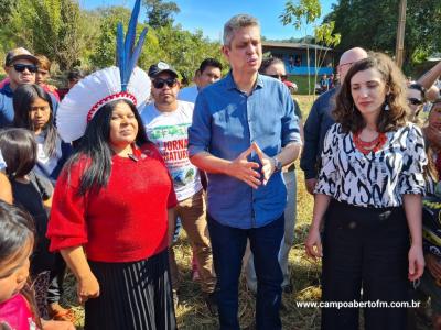 Aldeia de Rio das Cobras em Nova Laranjeiras recebe caravana com representantes dos governos federal e estadual