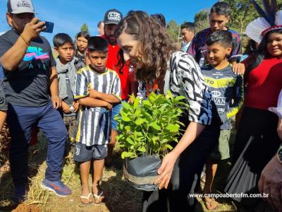Aldeia de Rio das Cobras em Nova Laranjeiras recebe caravana com representantes dos governos federal e estadual