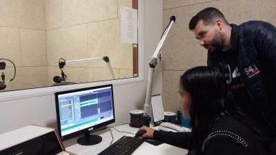 Projeto Jovens Comunicadores: Nova Turma de Alunos Participa de Oficina de RÃ¡dio na Emissora