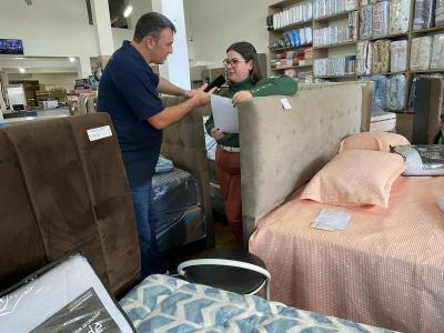 ComeÃ§ou em Laranjeiras do Sul, o 4Âº Mega FeirÃ£o de ColchÃµes da Movelar Tok Lar 