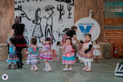 Festa da Escola Vicentina SantÂ´Ana reuniu milhares de pessoas em Laranjeiras do Sul