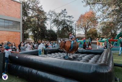 Festa da Escola Vicentina SantÂ´Ana reuniu milhares de pessoas em Laranjeiras do Sul