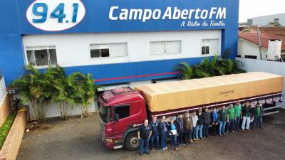 CaminhÃ£o carregado com os donativos da Campanha Cooperar com o Rio Grande segue hoje para Rocca Sales