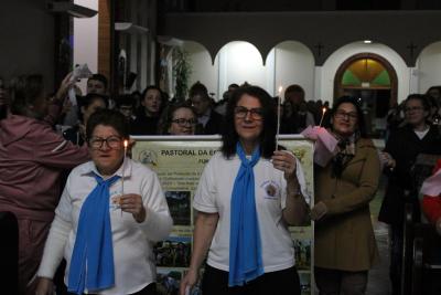 FiÃ©is lotaram a Igreja Matriz no 1Âº dia da Novena em louvor a Padroeira SantÂ´Ana