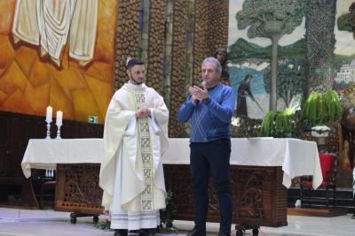 FiÃ©is lotaram a Igreja Matriz no 1Âº dia da Novena em louvor a Padroeira SantÂ´Ana