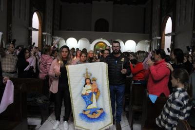 FiÃ©is lotaram a Igreja Matriz no 1Âº dia da Novena em louvor a Padroeira SantÂ´Ana