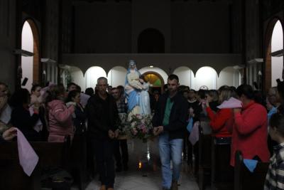 FiÃ©is lotaram a Igreja Matriz no 1Âº dia da Novena em louvor a Padroeira SantÂ´Ana