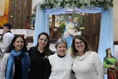 FiÃ©is lotaram a Igreja Matriz no 1Âº dia da Novena em louvor a Padroeira SantÂ´Ana