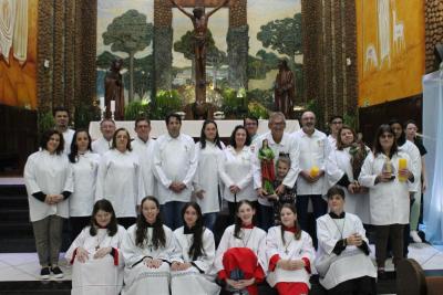 FiÃ©is lotaram a Igreja Matriz no 1Âº dia da Novena em louvor a Padroeira SantÂ´Ana