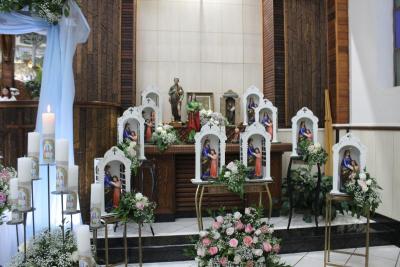 FiÃ©is lotaram a Igreja Matriz no 1Âº dia da Novena em louvor a Padroeira SantÂ´Ana