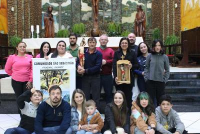3Âº dia da Novena em Louvor a Padroeira SantÂ´Ana teve benÃ§Ã£o especial para viÃºvos e idosos