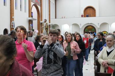 3Âº dia da Novena em Louvor a Padroeira SantÂ´Ana teve benÃ§Ã£o especial para viÃºvos e idosos