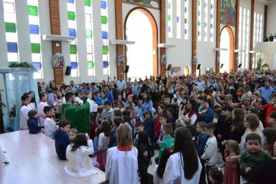 Chegada da Cavalgada com Santa Missa foi o ponto alto da programaÃ§Ã£o deste domingo da Festa de SantÂ´Ana