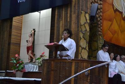 Novena da Padroeira SantÂ´Ana teve benÃ§Ã£o das famÃ­lias no 6Âº dia