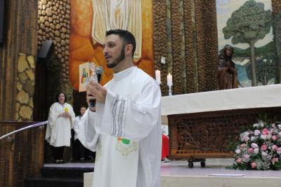 Novena da Padroeira SantÂ´Ana teve benÃ§Ã£o das famÃ­lias no 6Âº dia