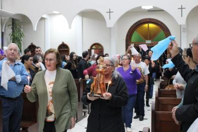Novena da Padroeira SantÂ´Ana teve benÃ§Ã£o das famÃ­lias no 6Âº dia