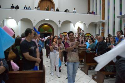 Novena da Padroeira SantÂ´Ana teve benÃ§Ã£o das famÃ­lias no 6Âº dia