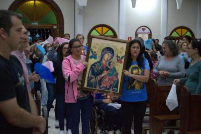 Novena da Padroeira SantÂ´Ana teve benÃ§Ã£o das famÃ­lias no 6Âº dia