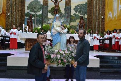 Novena da Padroeira SantÂ´Ana teve benÃ§Ã£o das famÃ­lias no 6Âº dia