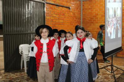 Noite do Pirogue da Festa de SantÂ´Ana reuniu centenas de pessoa no PavilhÃ£o da Matriz