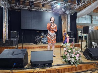 Noite do Pirogue da Festa de SantÂ´Ana reuniu centenas de pessoa no PavilhÃ£o da Matriz